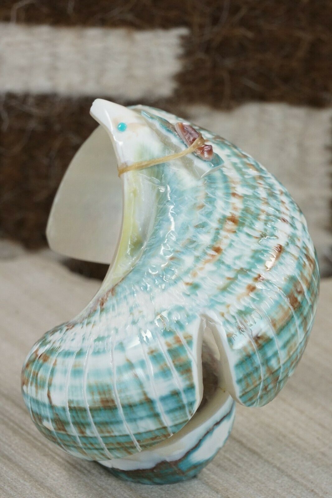 Eagle Zuni Fetish Carving - Delvin Leekya