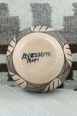 Hopi Pottery - A. Yesslith