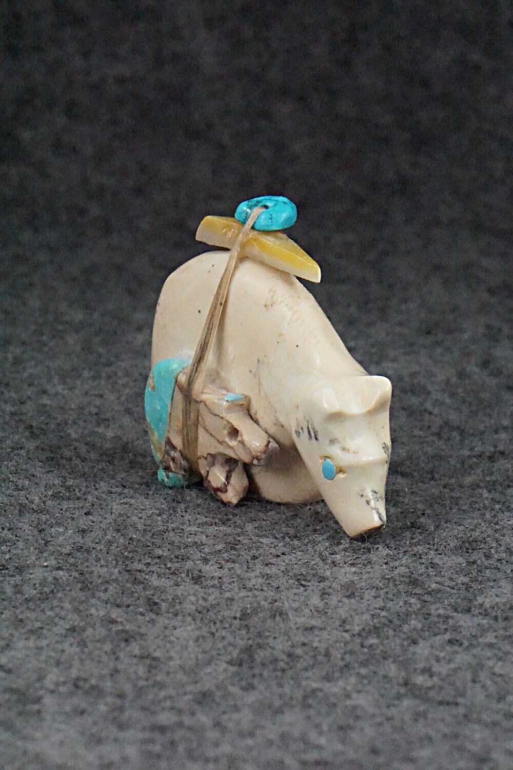 Bear and Cub Zuni Fetish Carving - Donovan Laiwakete