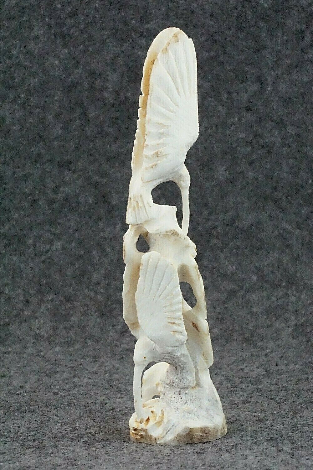 Humming Bird Zuni Fetish Carving - Lewis Malie Jr.