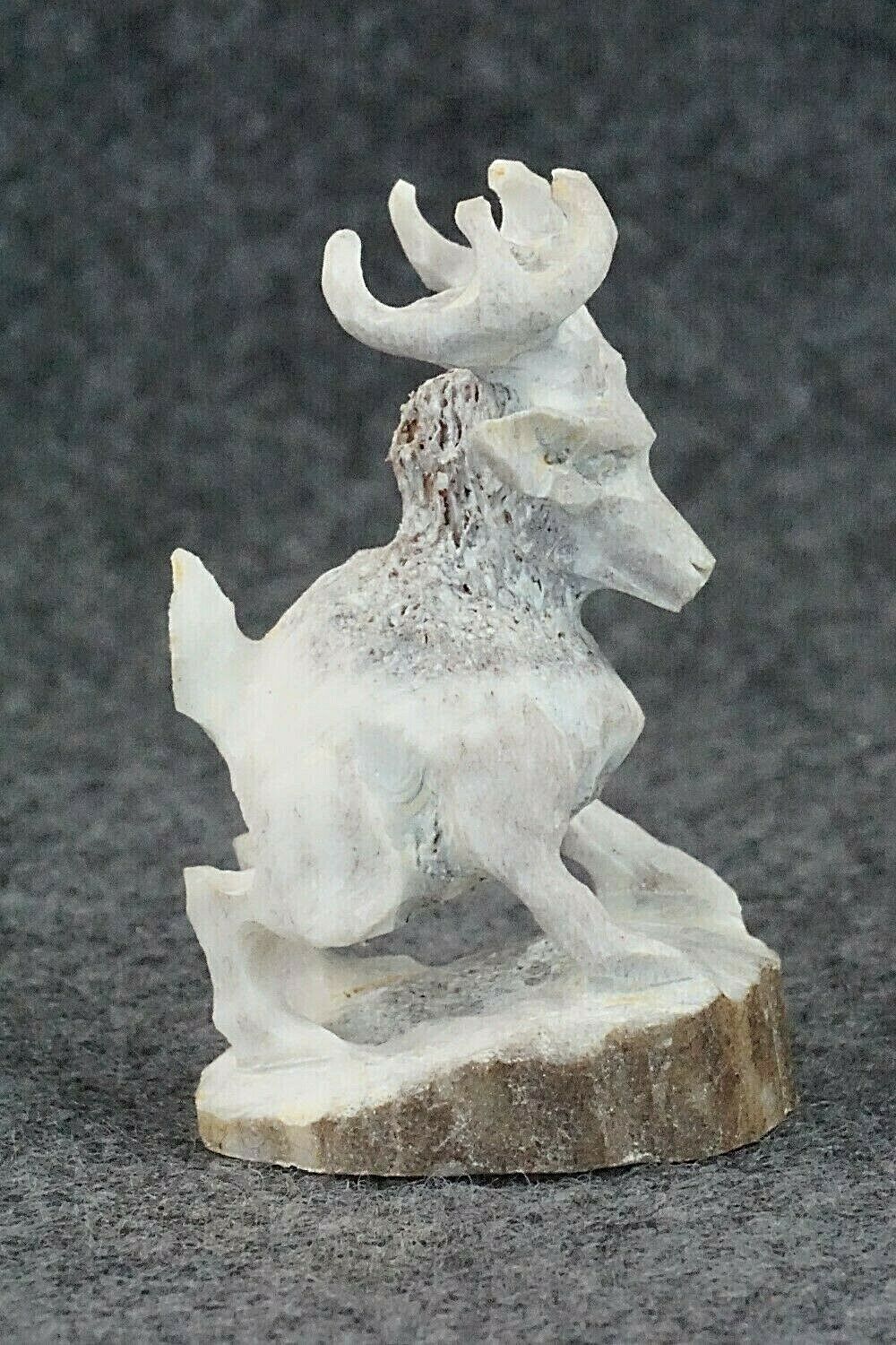 Deer Zuni Fetish Carving - Lewis Malie Jr.