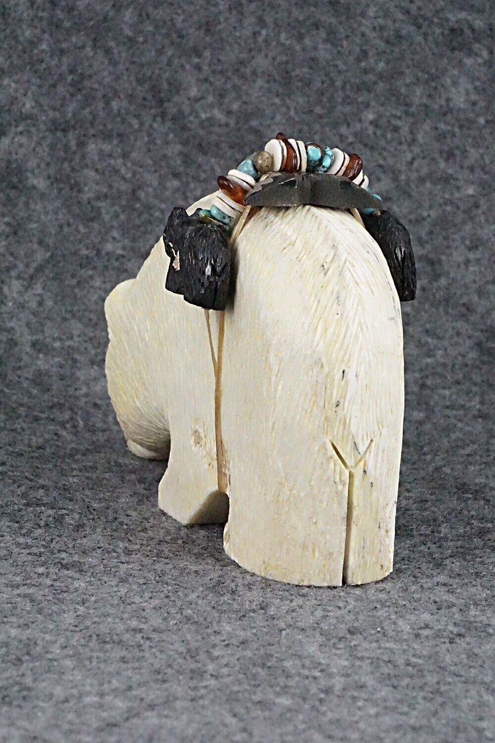 Bear Zuni Fetish Carving - Douglas Martza