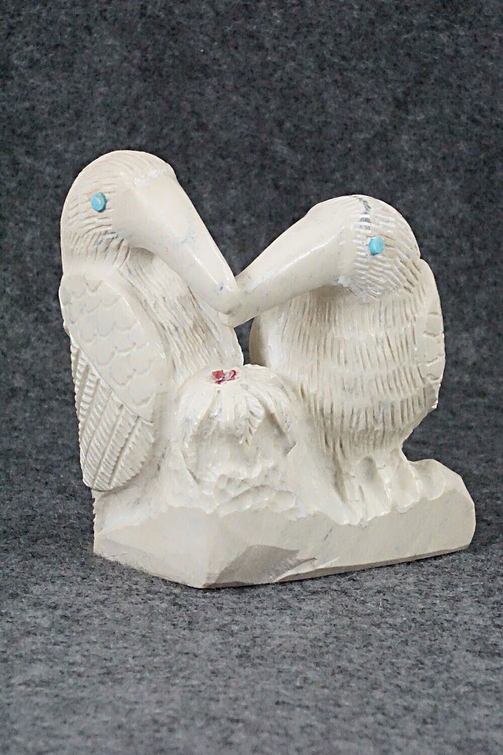 Hummingbird Zuni Fetish Carving - Carlton Kaamasee