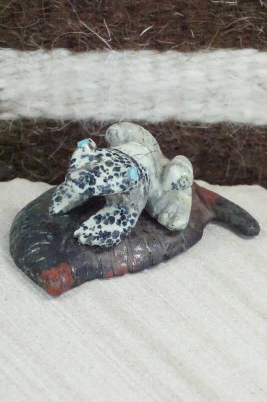 Frog Zuni Fetish Carving - Dan Quam