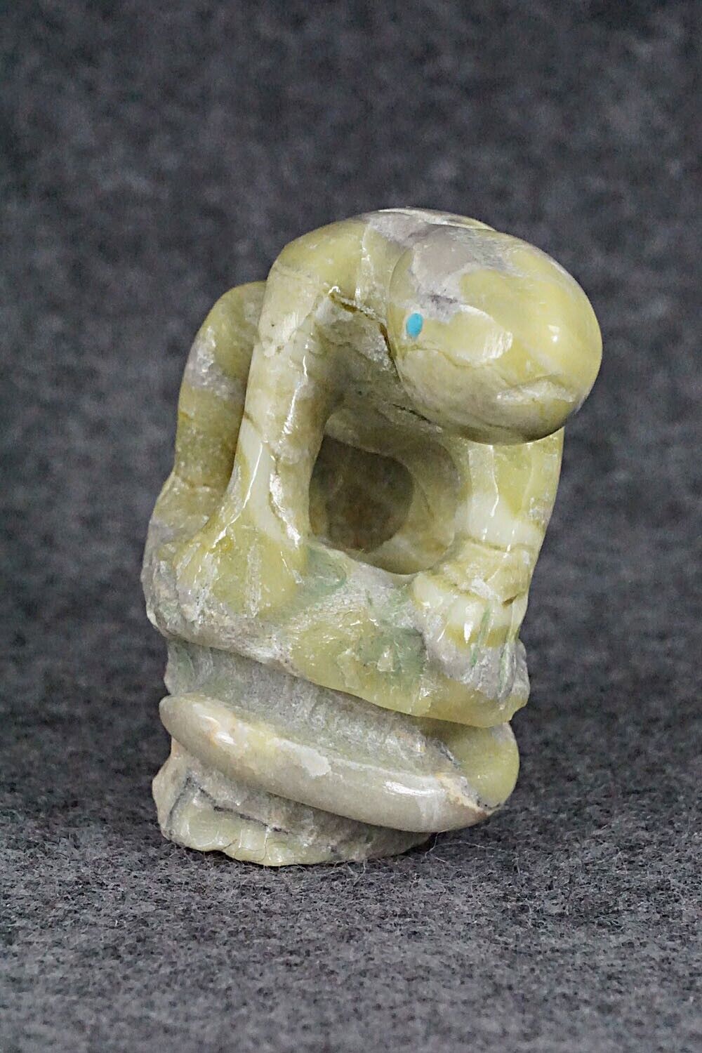 Lizard Zuni Fetish Carving - Chris Pooacha