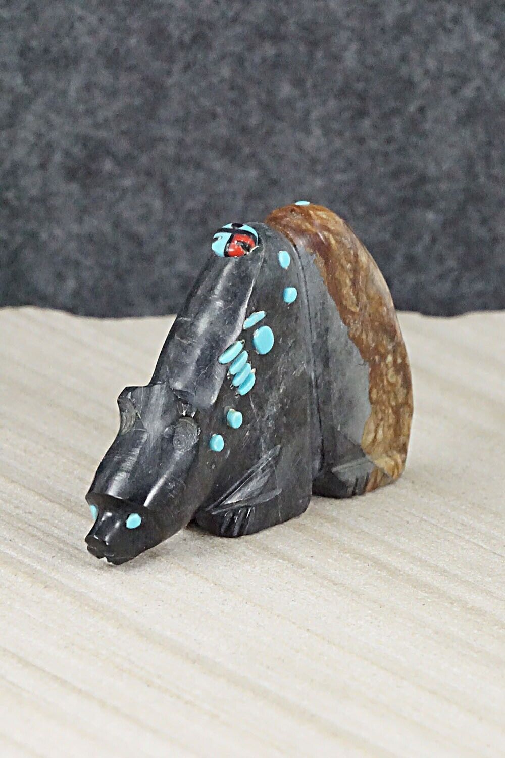 Bear Zuni Fetish Carving - Danette Laate