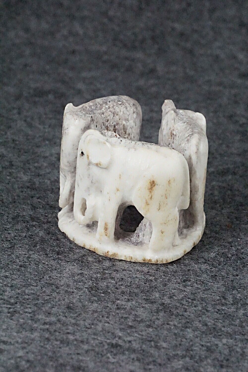 Elephant Zuni Fetish Carving - Maxx Laate