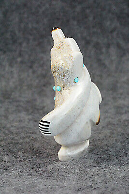 Bear Zuni Fetish Carving - Claudia Peina