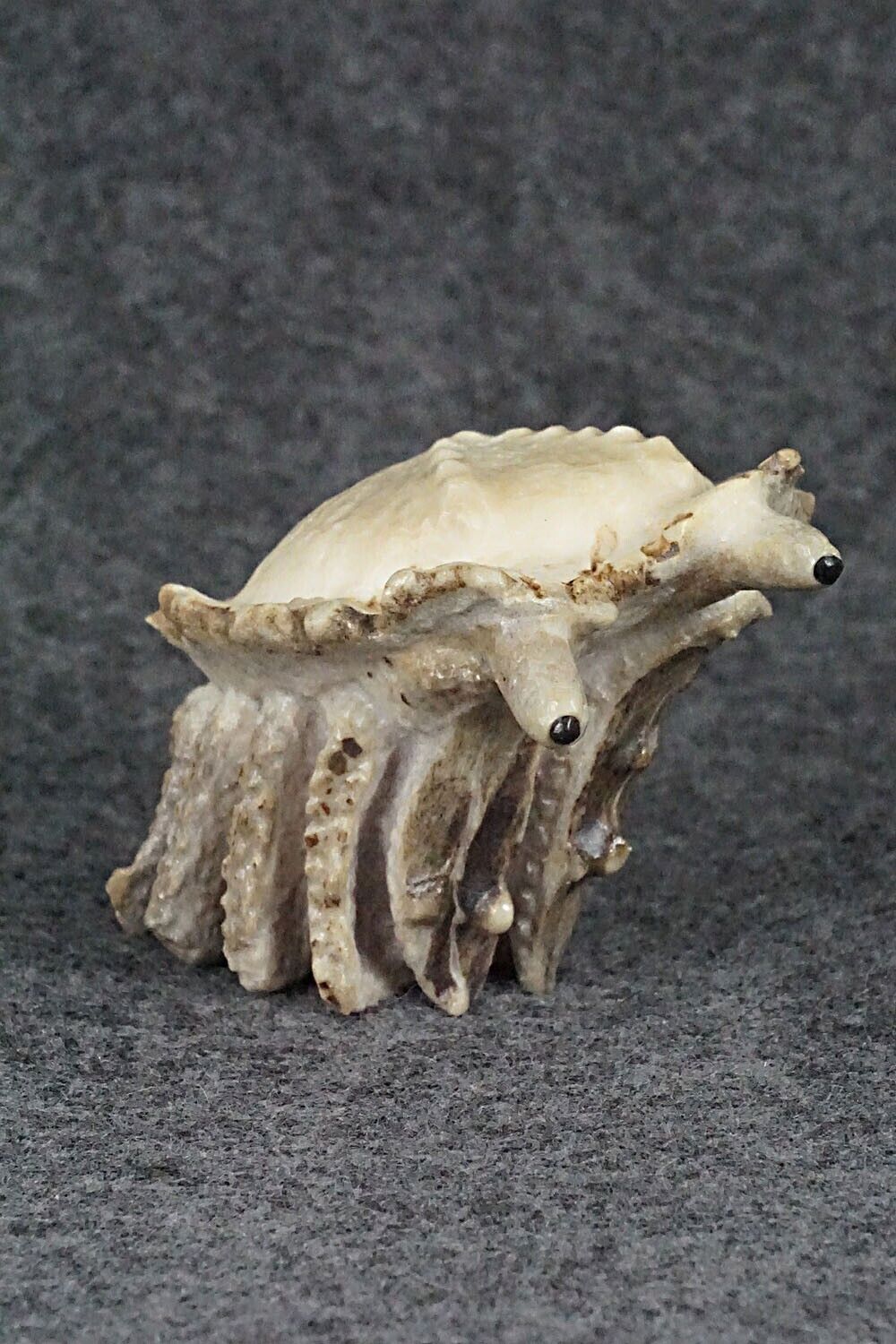 Crab Zuni Fetish Carving - Maxx Laate