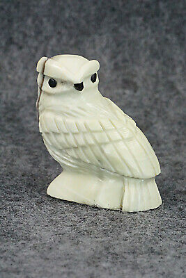 Owl Zuni Fetish Carving - Edison Bobelu