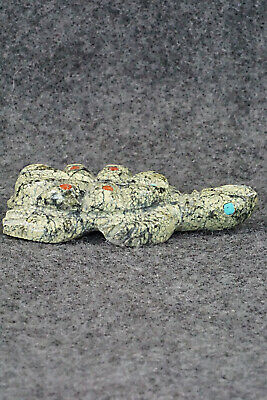 Turtle Zuni Fetish Carving - Louise Ponchuella
