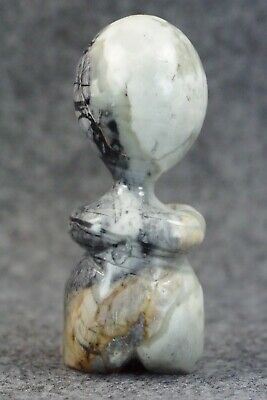 Alien Zuni Fetish Carving - Jonas Hustito