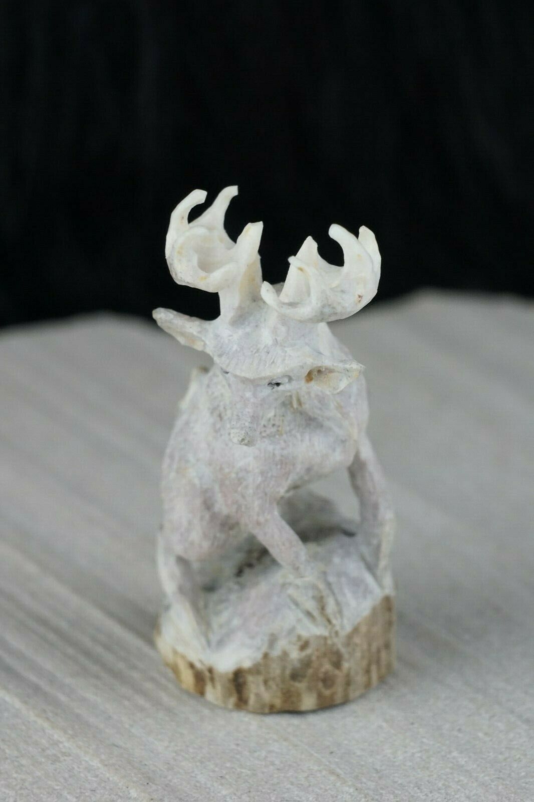 Deer Zuni Fetish Carving - Lewis Malie Jr. - High Lonesome Trading