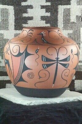 Zuni Pottery - Peynetsa