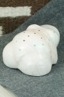 Frog Zuni Fetish Carving - Daphne Quam