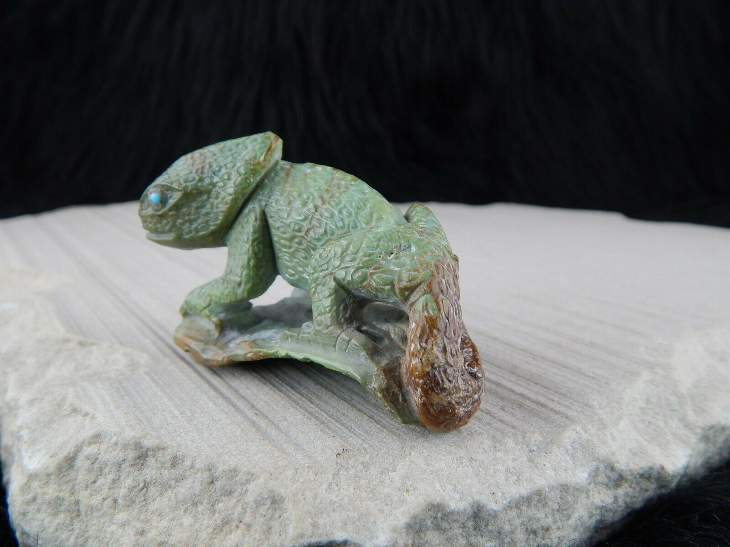 Chameleon Zuni Fetish Carving - Derrick Kaamasee - High Lonesome Trading