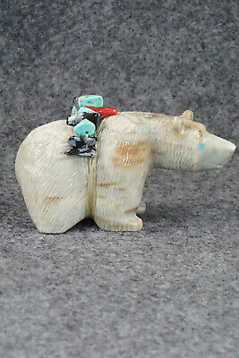 Bear Zuni Fetish Carving - Paulette Quam