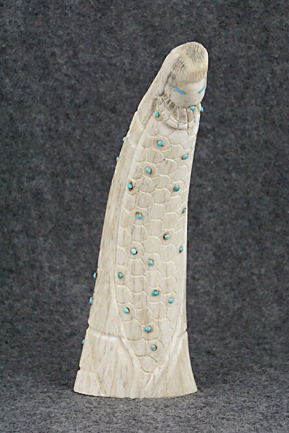 Corn Maiden Zuni Fetish Carving - Garrick Weeka