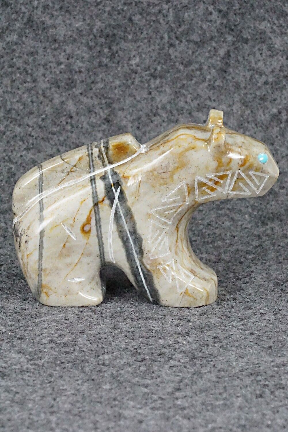 Mountain Lion Zuni Fetish Carving - Shannon Calavaza