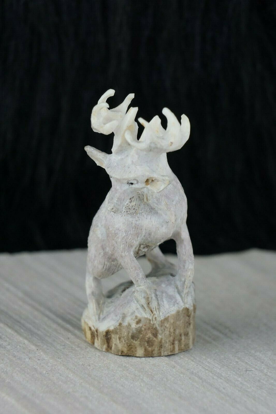 Deer Zuni Fetish Carving - Lewis Malie Jr. - High Lonesome Trading