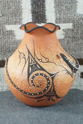 Zuni Pottery - Deldrick Cellicion
