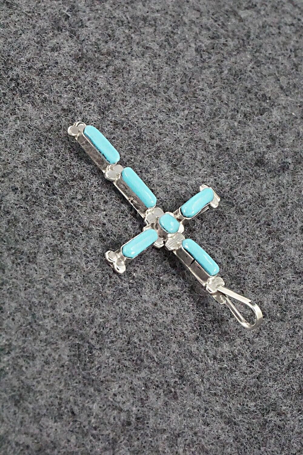 Turquoise & Sterling Silver Pendant - Roberto Martinez