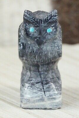 Owl Zuni Fetish Carving - Derrick Kaamasee