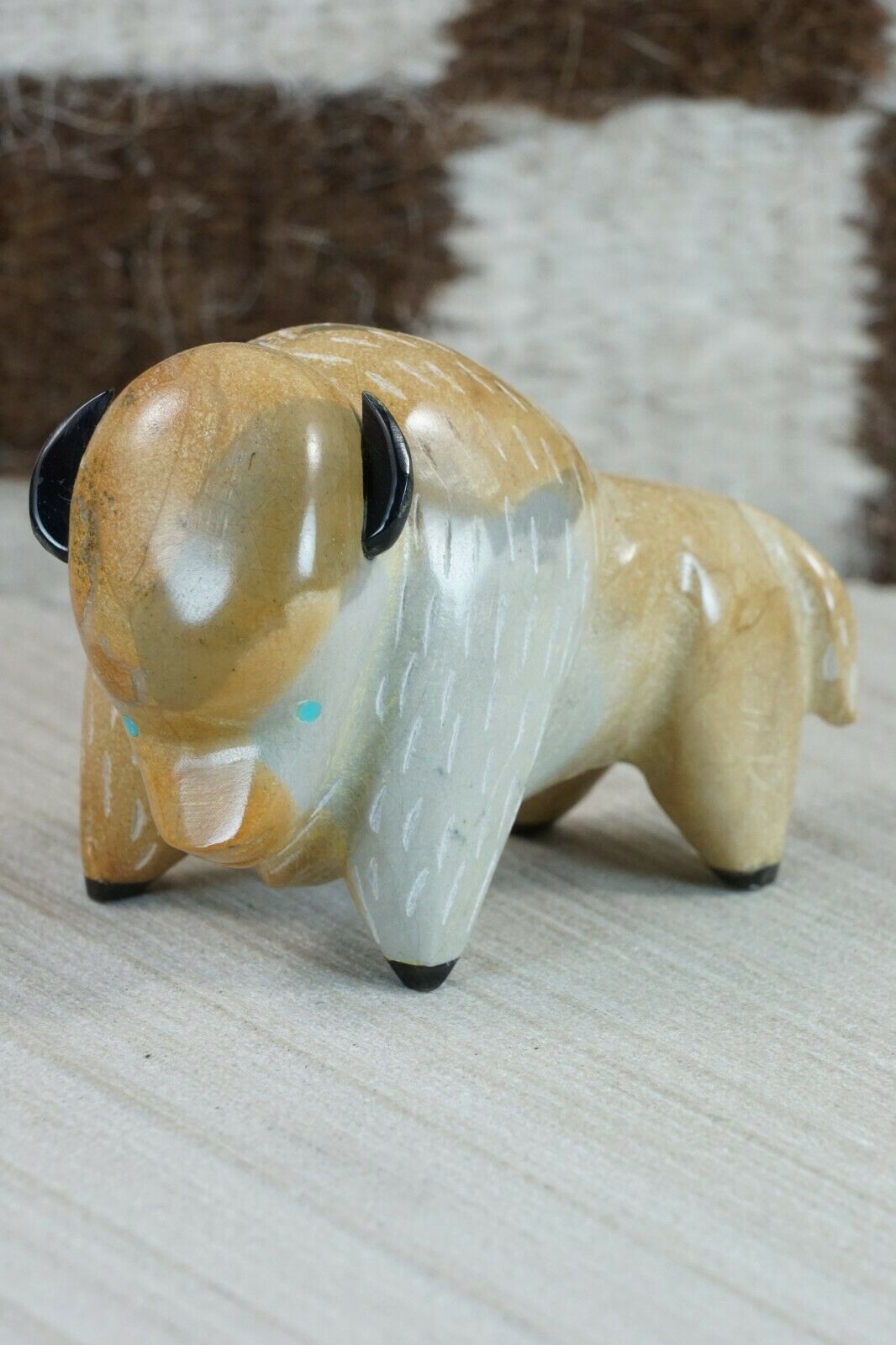 Buffalo Zuni Fetish Carving - Enrike Leekya