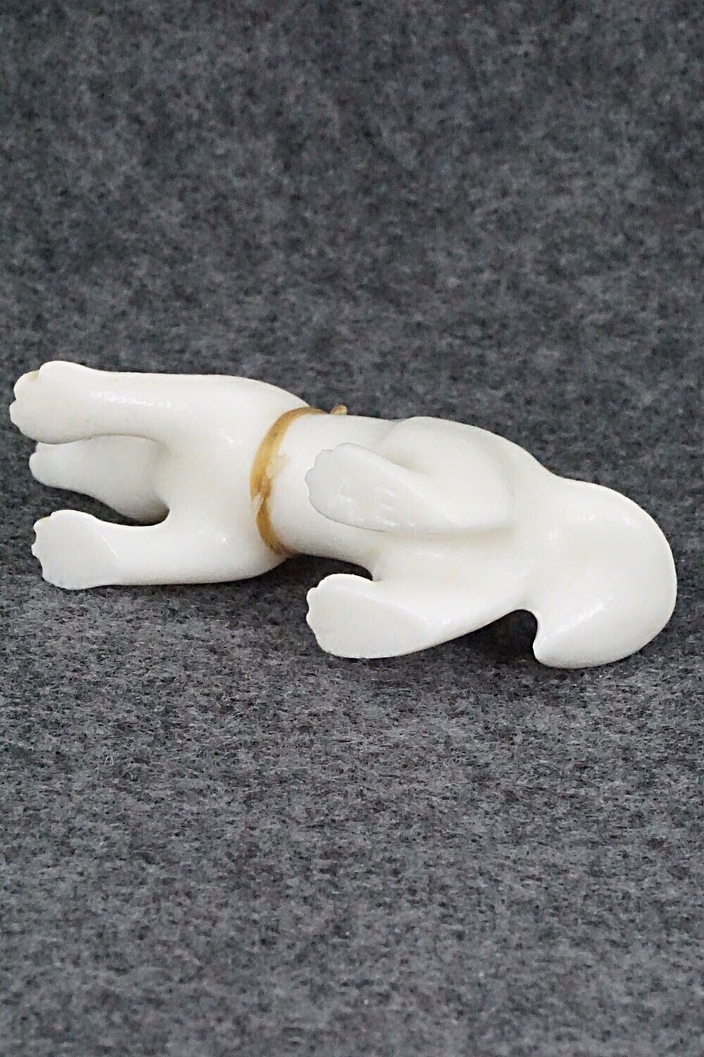 Wolf Zuni Fetish Carving - Albert Eustace