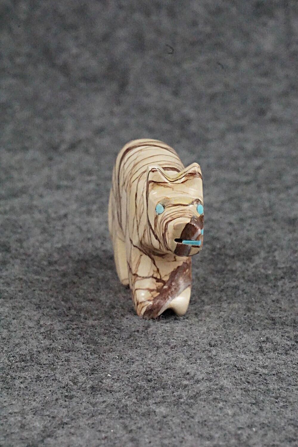 Wolf Zuni Fetish Carving - Rodney Laiwakete