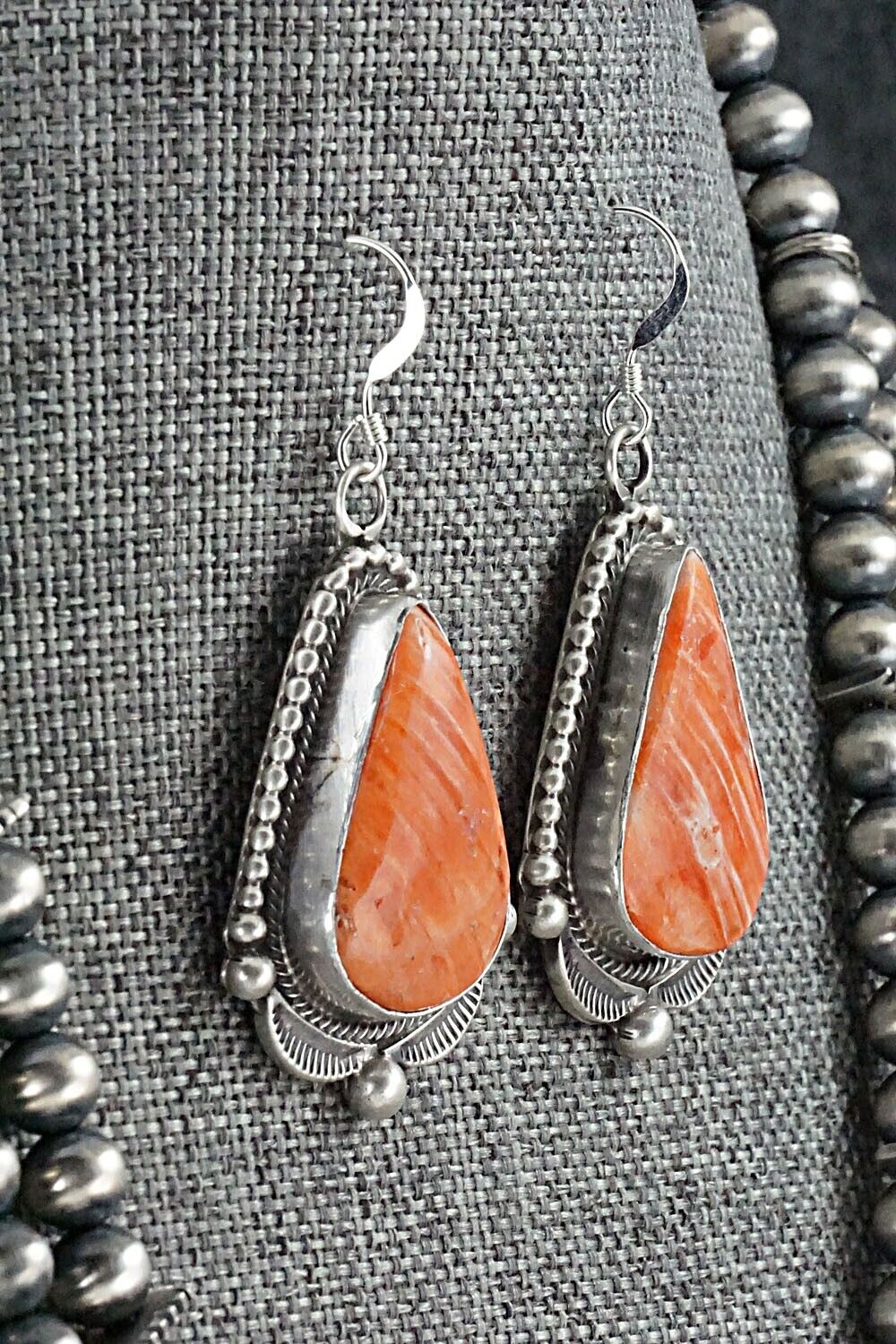 Spiny Oyster & Sterling Silver Squash Blossom Set - Tom Lewis