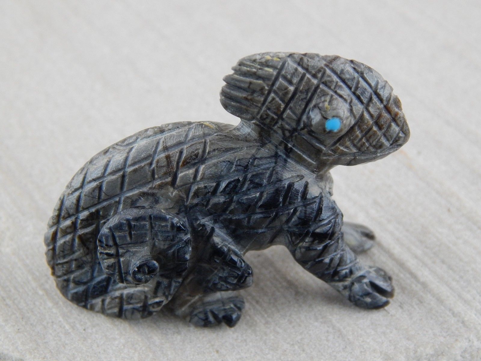 Chameleon Zuni Fetish Carving - Wilfred Cheama - High Lonesome Trading