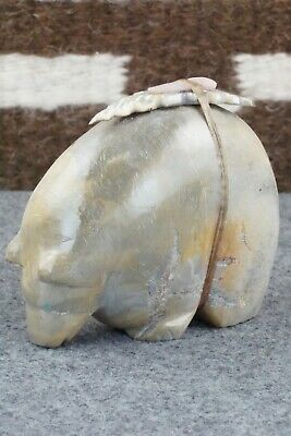 Bear Zuni Fetish Carving - Delvin Leekya