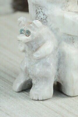 Bear Zuni Fetish Carving - Allison White
