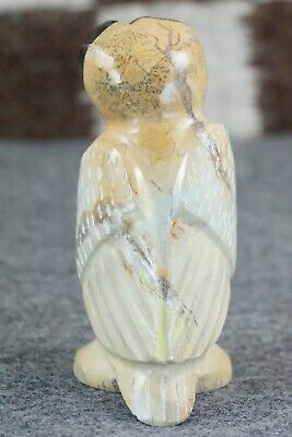 Owl Zuni Fetish Carving - Enrike Leekya