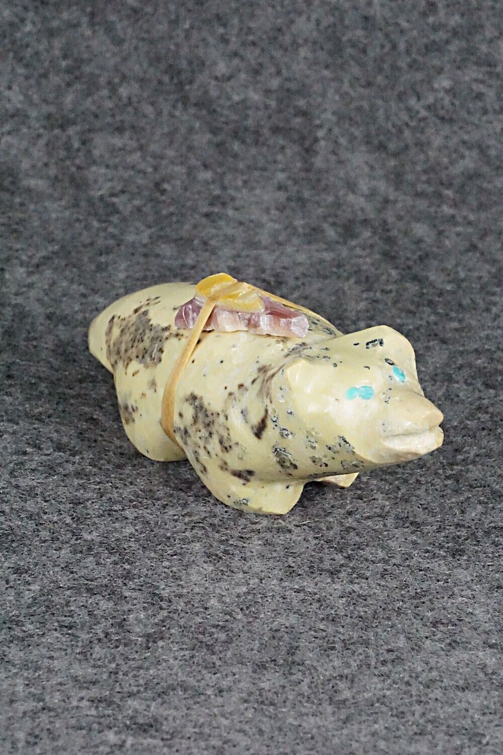 Badger Zuni Fetish Carving - Delvin Leekya