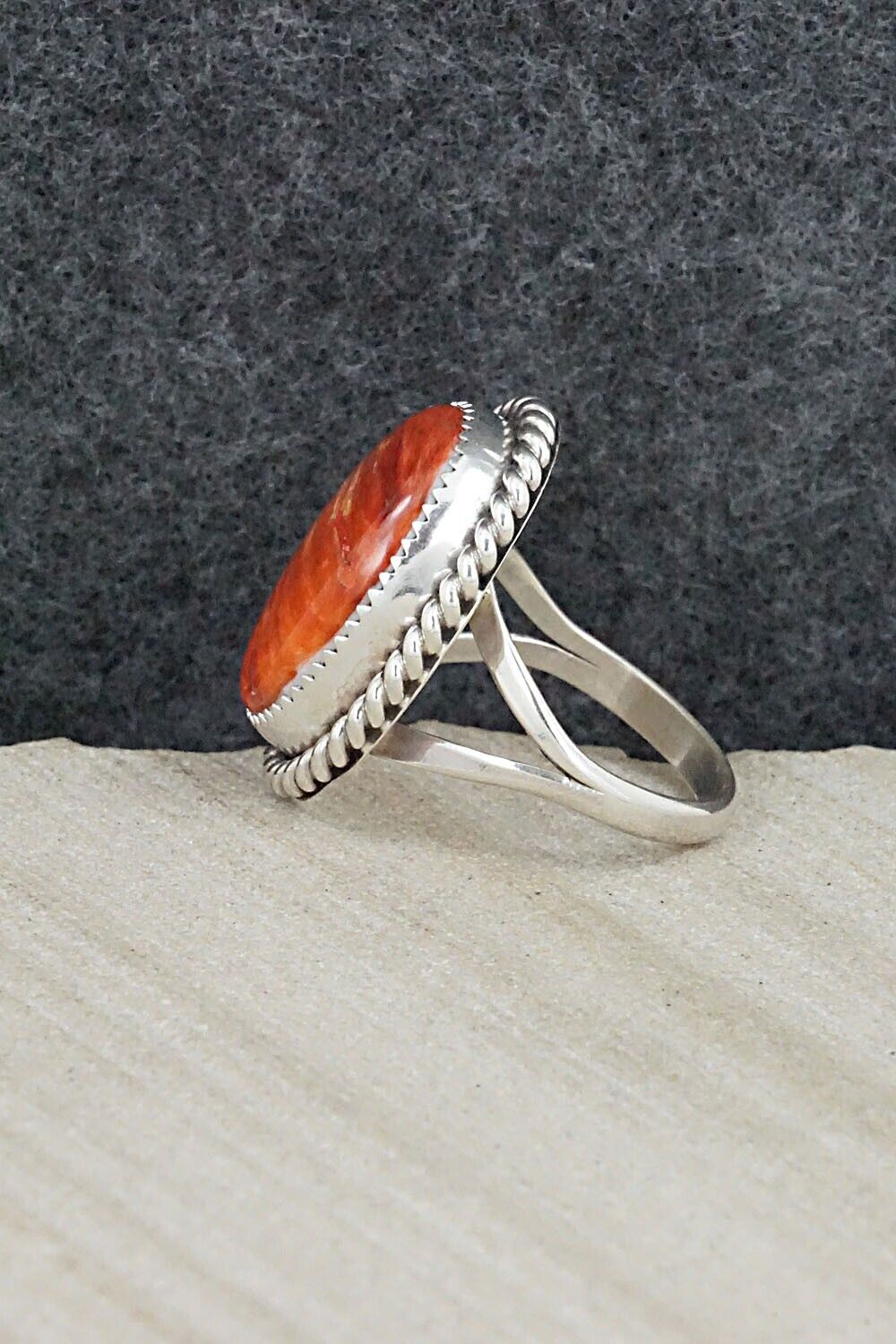 Spiny Oyster & Sterling Silver Ring - Benjamin Martinez - Size 7