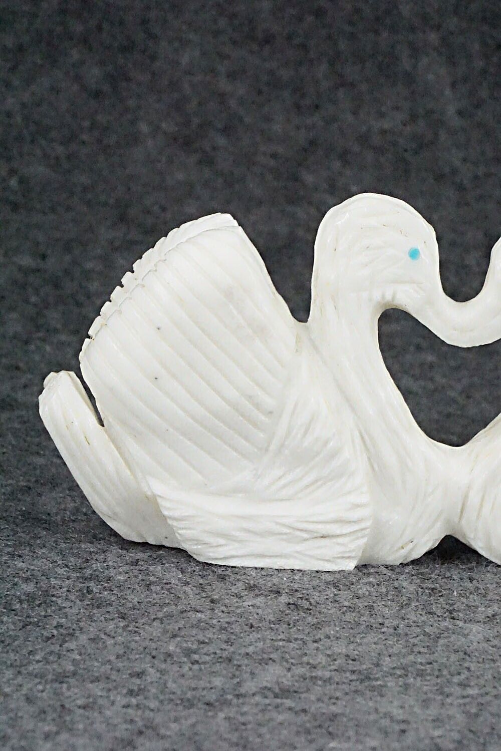 Swan Zuni Fetish Carving - Kevin Quam