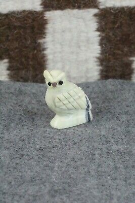 Owl Zuni Fetish Carving - Edison Bobelu