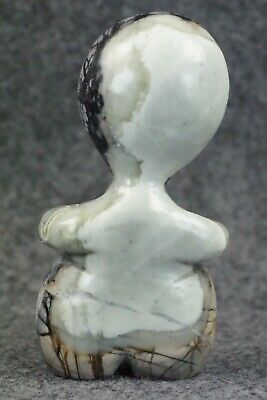 Alien Zuni Fetish Carving - Jonas Hustito
