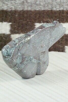 Bear Zuni Fetish Carving - Bernard Laiwakete