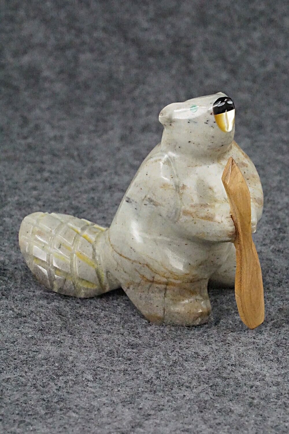 Beaver Zuni Fetish Carving - Enrike Leekya