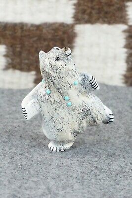 Bear Zuni Fetish Carving - Claudia Peina
