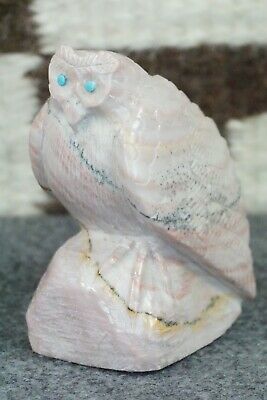 Owl Zuni Fetish Carving - Derrick Kaamasee