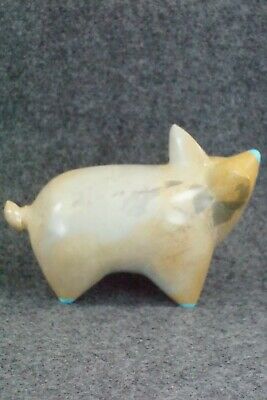 Pig Zuni Fetish Carving - Enrike Leekya