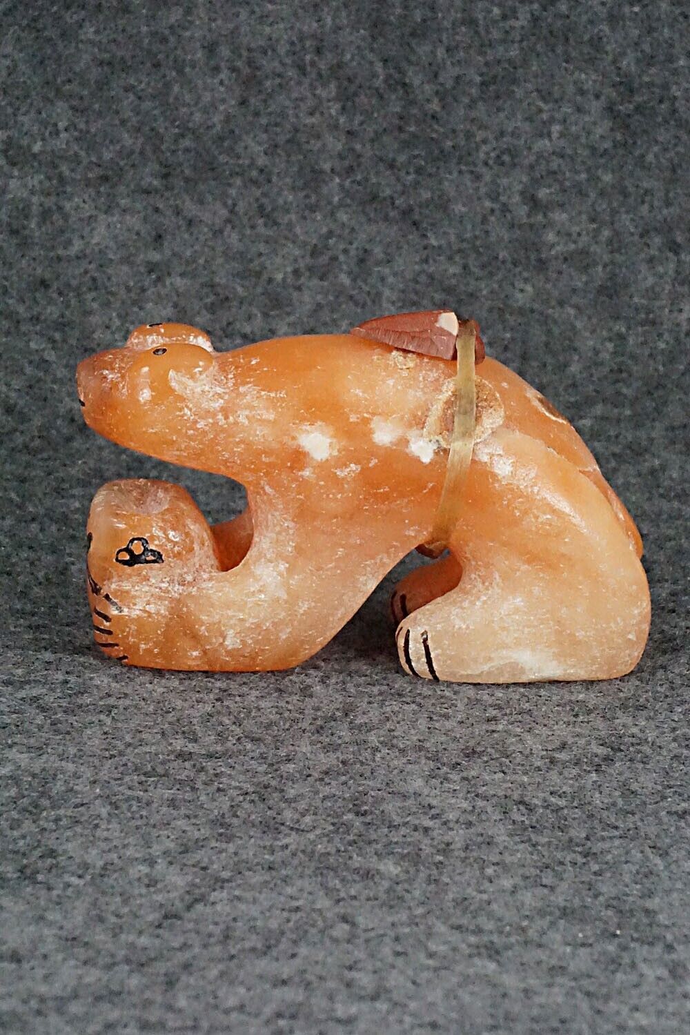 Bear Zuni Fetish Carving - Rick Kallestewa