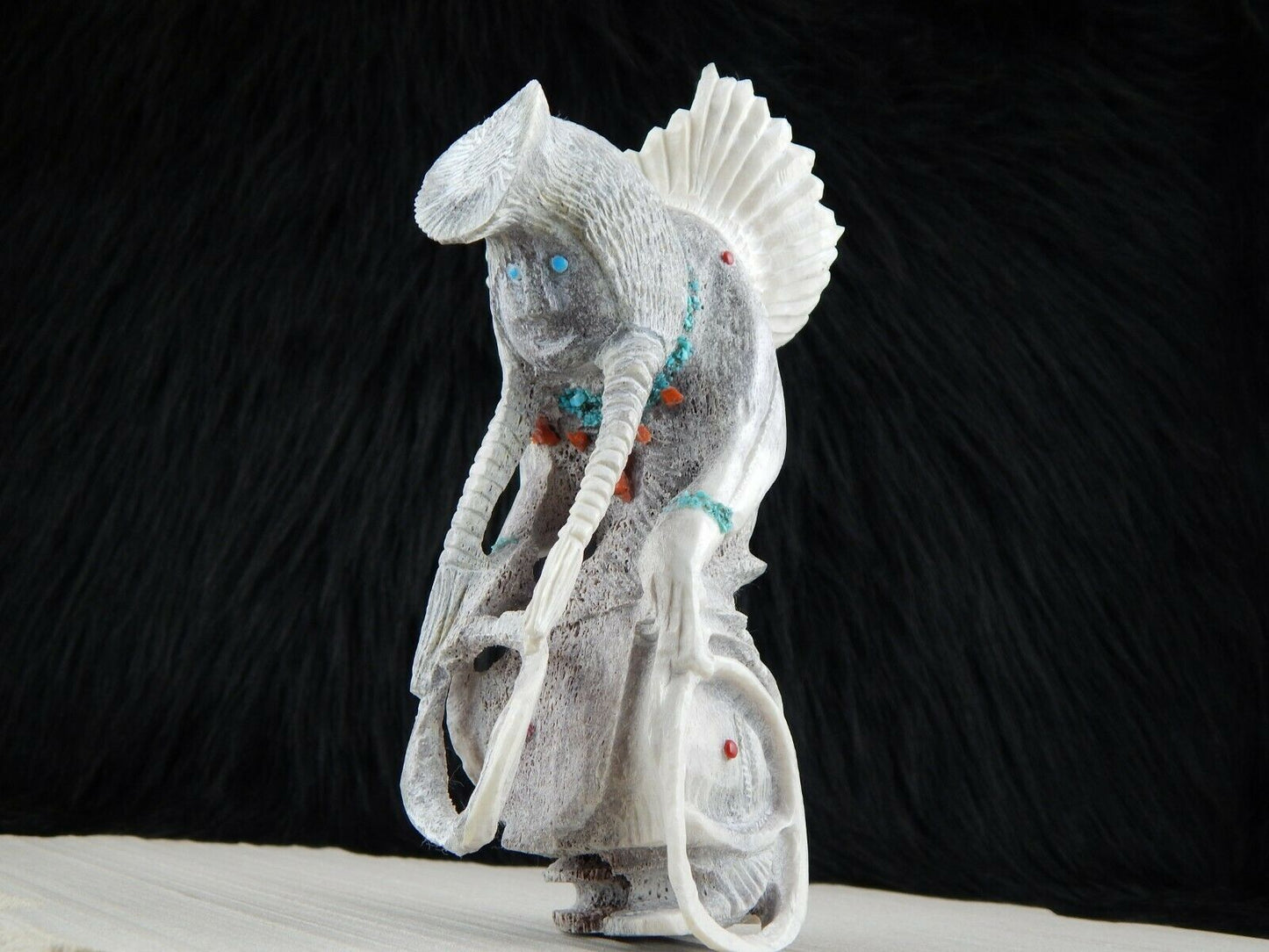 Dancer Zuni Fetish Carving - Marlon Lowsayatee - High Lonesome Trading