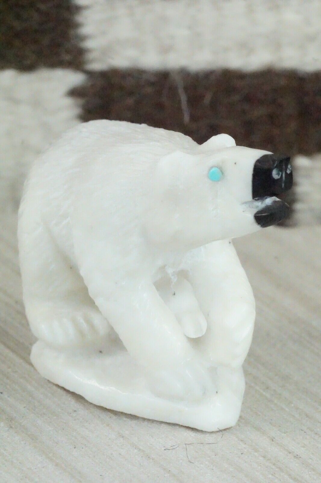 Polar Bear Zuni Fetish Carving - Derrick Kaamasee