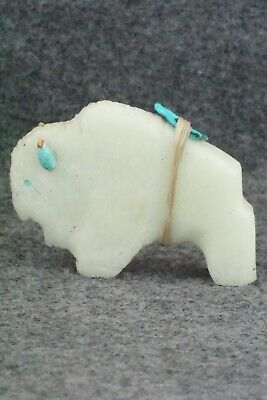 Buffalo Zuni Fetish Carving - Kevin Quam