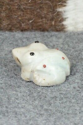 Frog Zuni Fetish Carving - Gordon Poncho